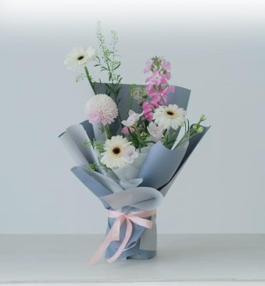 Mini Bouquet - Image 8